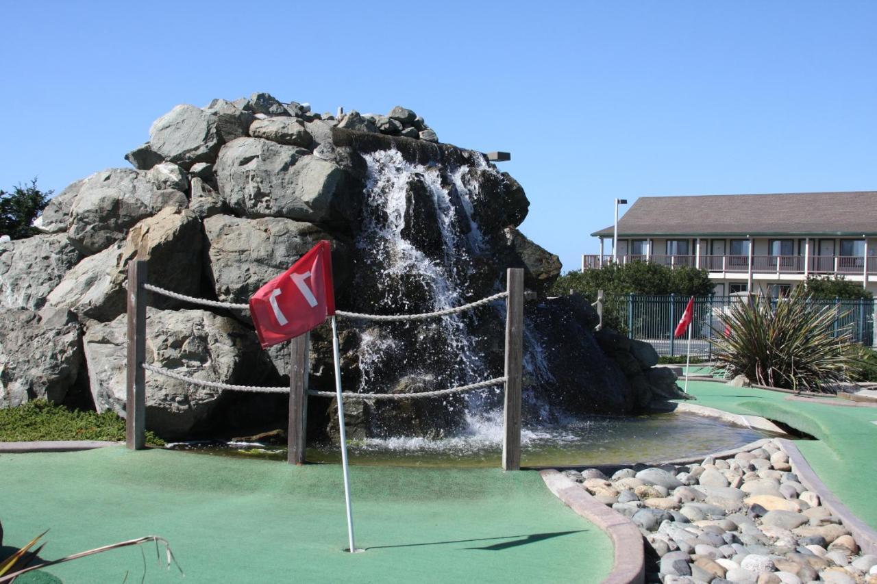 Emerald Dolphin Inn & Mini Golf Fort Bragg Eksteriør billede